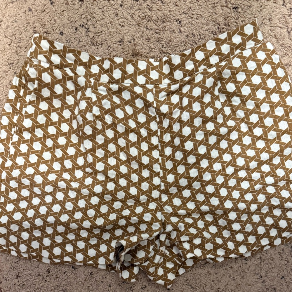 Boden Hampstead Linen Geometric Patterned Brown and White Women Shorts